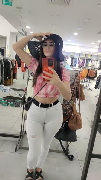 Masaj de relaxare, Militari Residence,